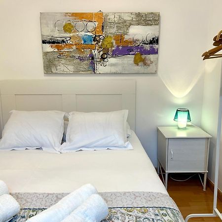 Apartment Carrer D'Olesa Barcelona Exteriör bild