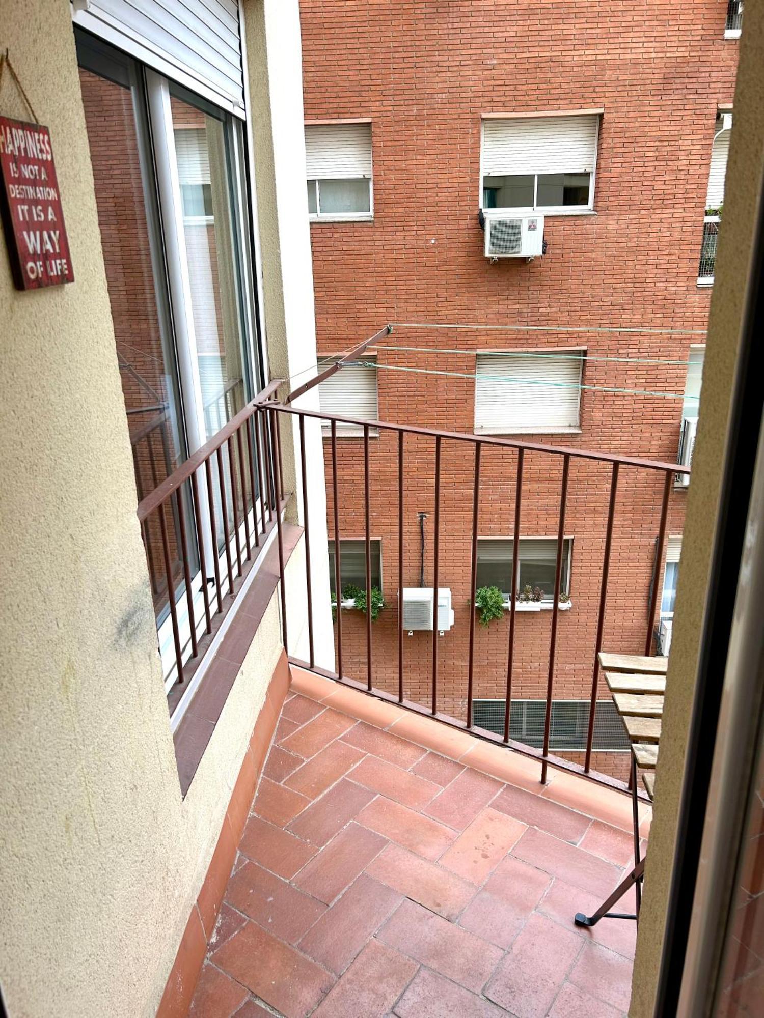 Apartment Carrer D'Olesa Barcelona Exteriör bild